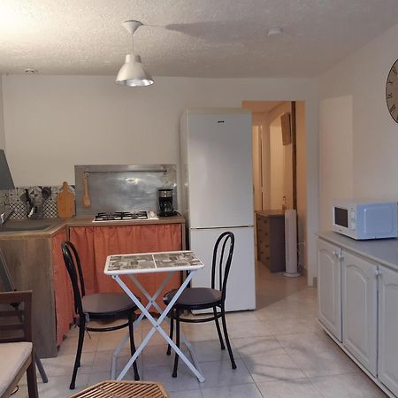 Appartement La Ferme De Manon à Montferrat  Extérieur photo