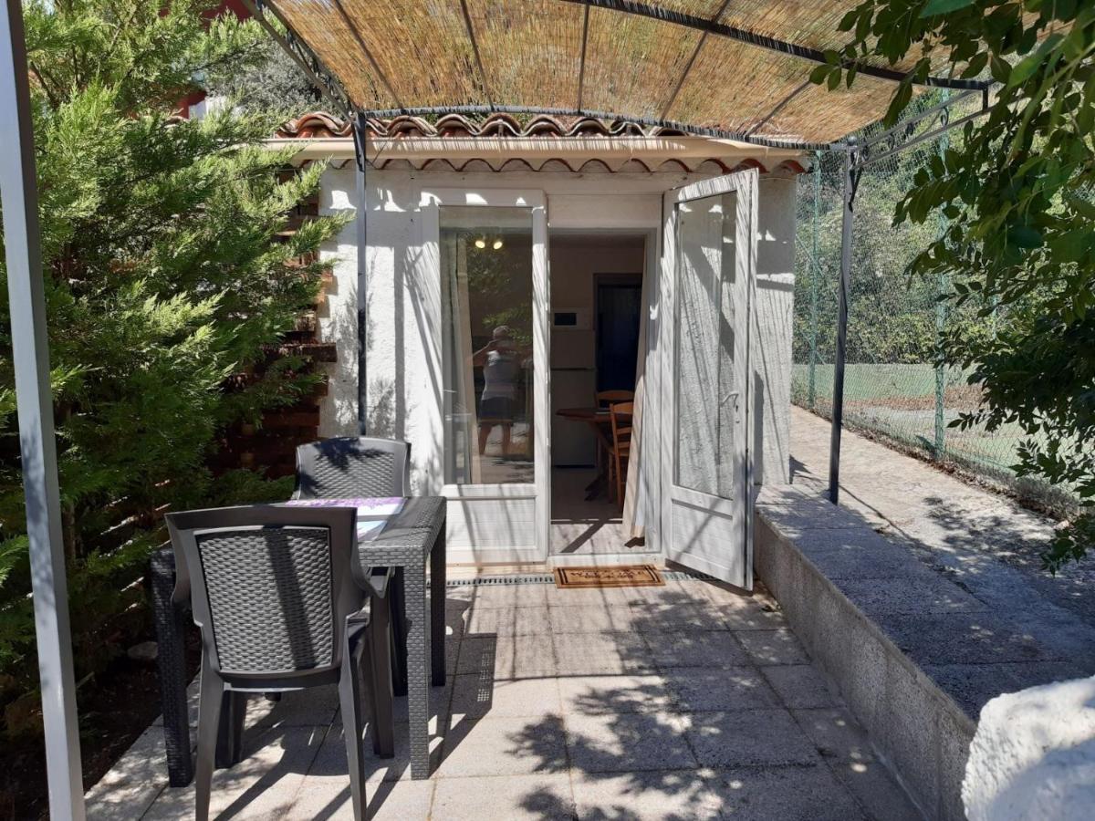 Appartement La Ferme De Manon à Montferrat  Extérieur photo