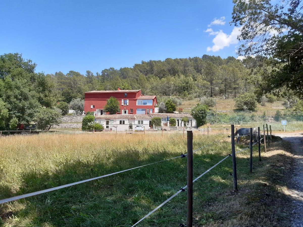 Appartement La Ferme De Manon à Montferrat  Extérieur photo