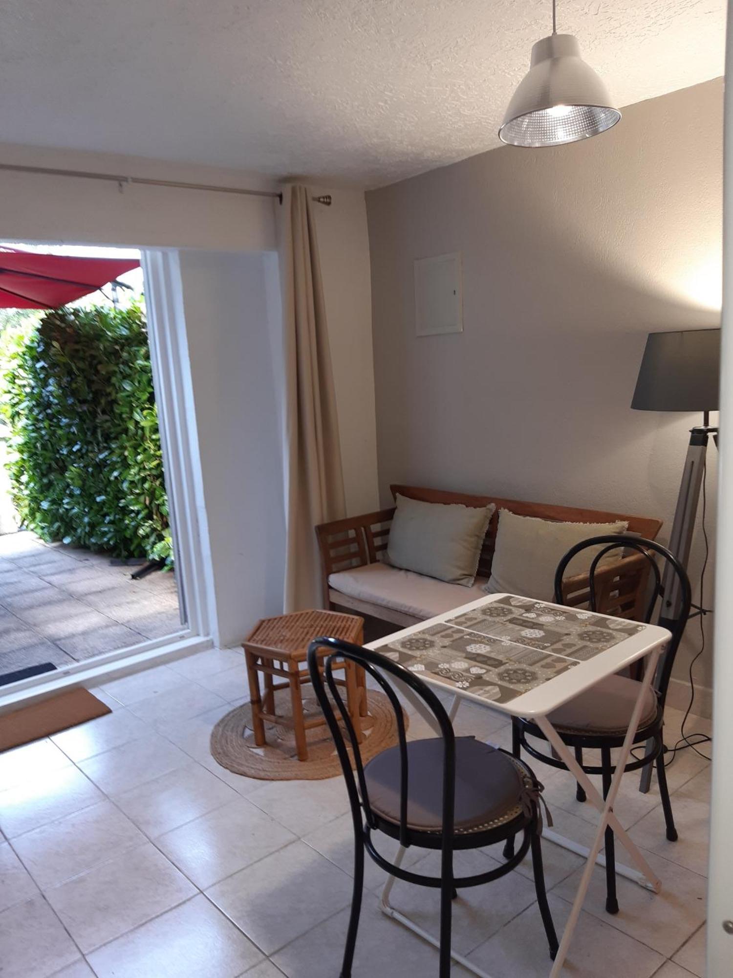 Appartement La Ferme De Manon à Montferrat  Extérieur photo