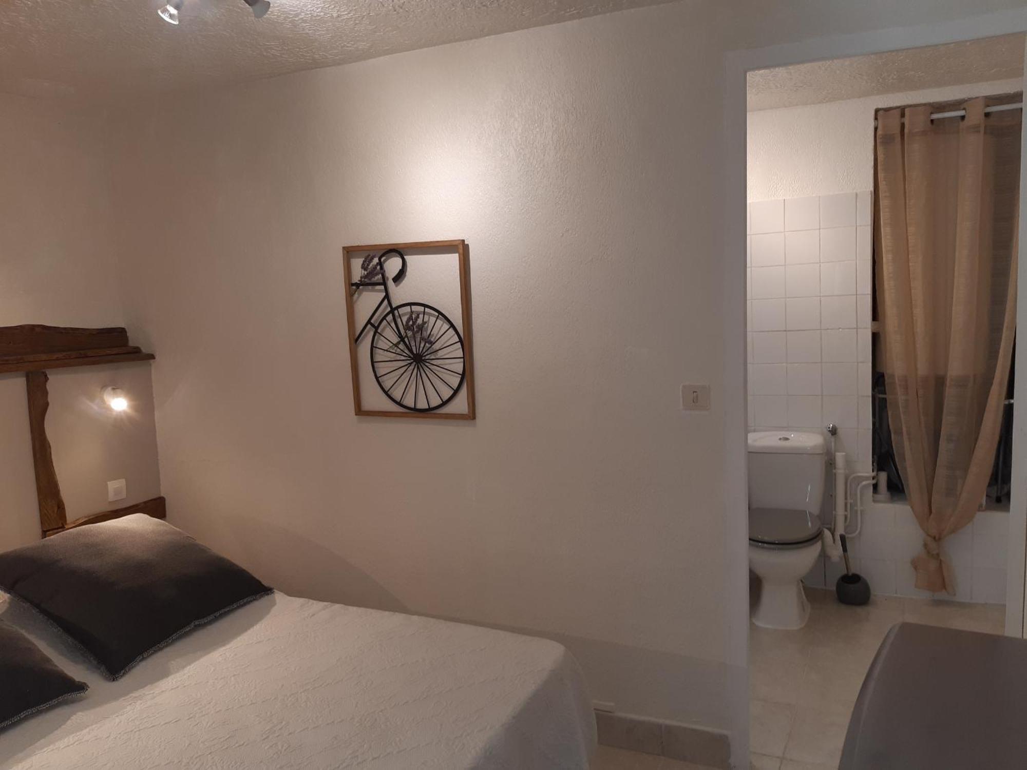 Appartement La Ferme De Manon à Montferrat  Extérieur photo